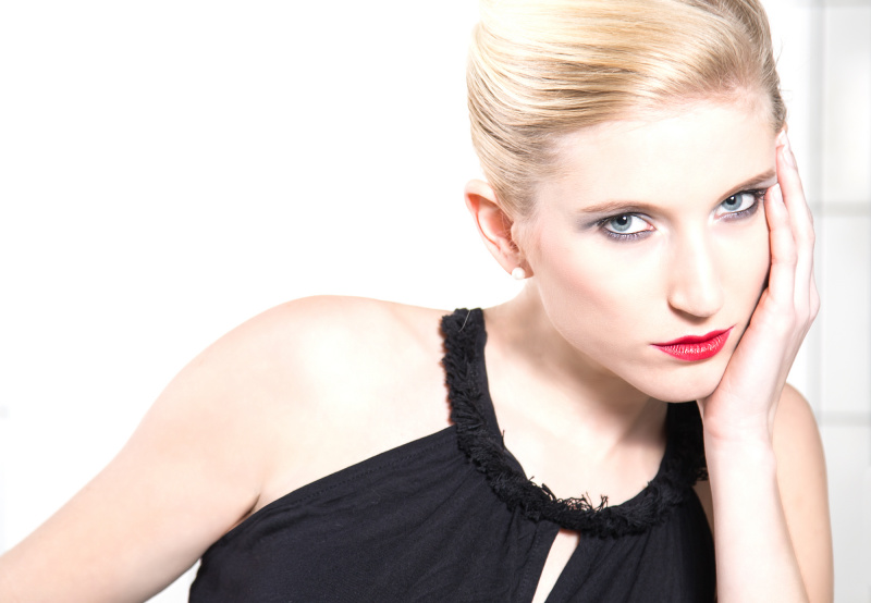 Sabrina--blonde Schönheit